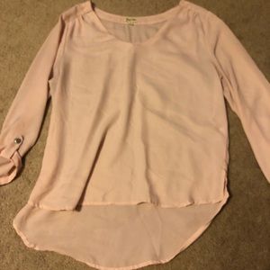 Super cute silk 3/4 sleeve dress top.